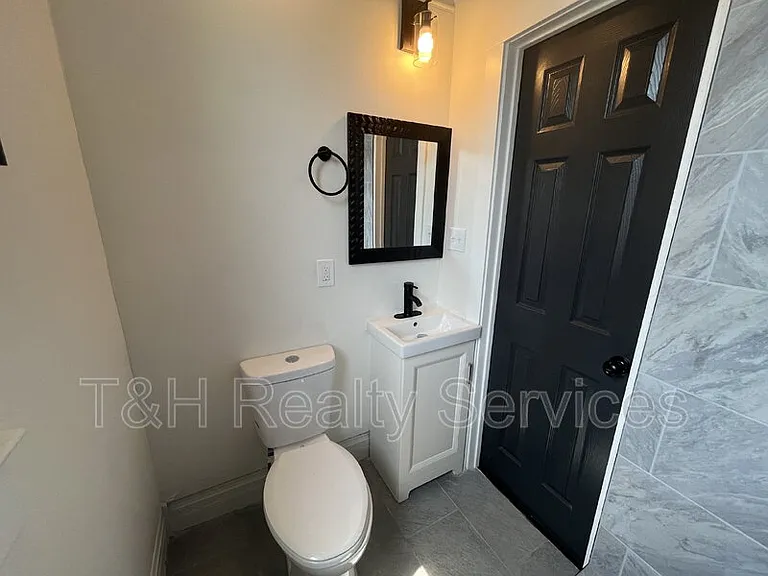 1146 Olive St — Photo 23