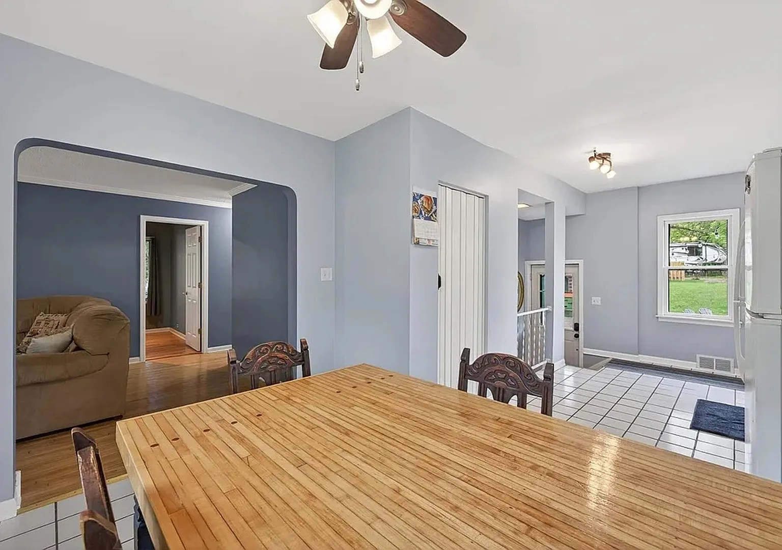 Updated SFH Ready For Move-In! — Photo 3