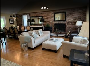 349 Saunders Dr, Wayne, PA 19087