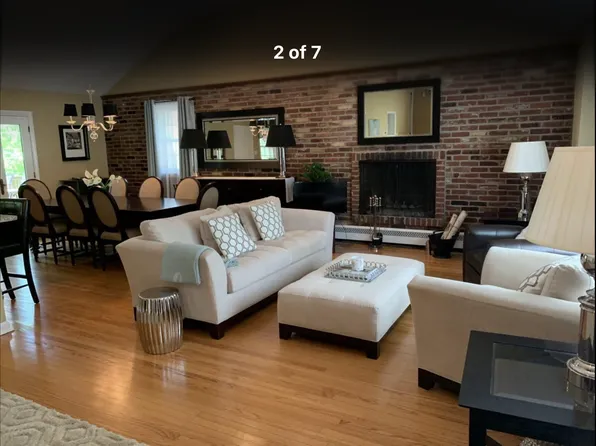 349 Saunders Dr, Wayne, PA 19087