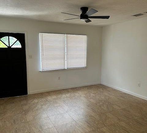 5th image of 1506 Sea Breeze Ln