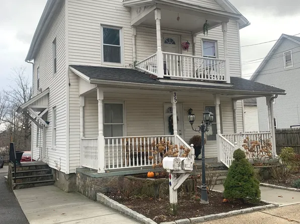 35 Smith Street, Danbury, CT 06810