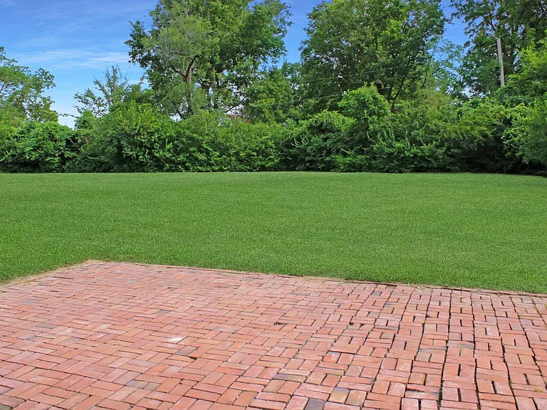 12305 Conway Rd — Photo 25