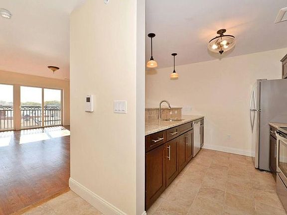 3rd image of 115 Bruen St APT 315