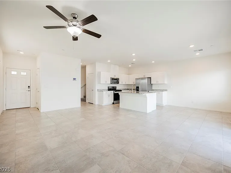 402 Larksong Ave — Photo 12