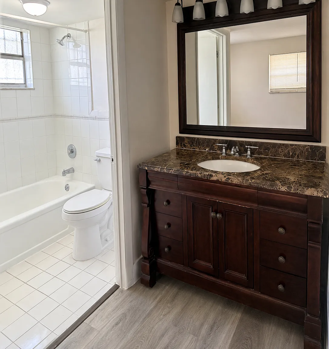 3 bed, 1230 sqft, $3,300 — Photo 4