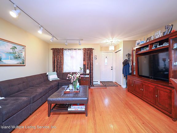 5th image of 247 Maryland Ave