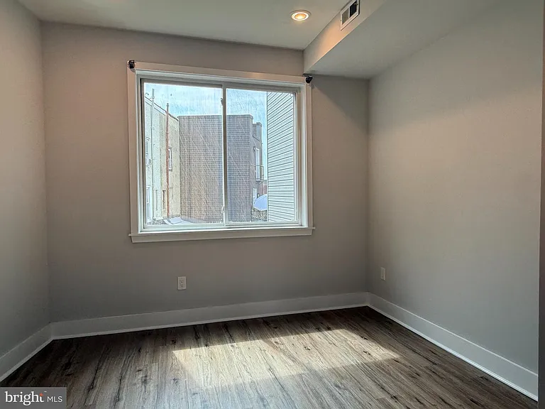 2425 Frankford Ave #2 — Photo 9