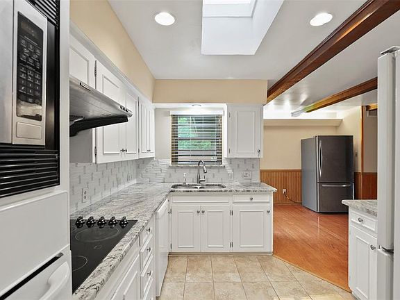 4th image of 118 W Highland Dr