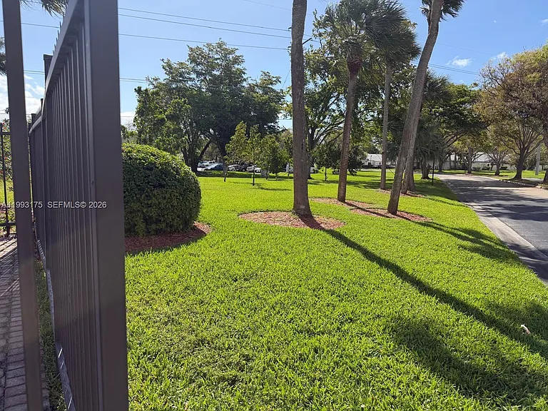 12695 SW 144th Ter — Photo 22