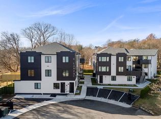 6 Lanzut Ct #214, Monsey, NY 10952