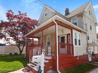 2115 Birdsall Ave, Far Rockaway, NY 11691
