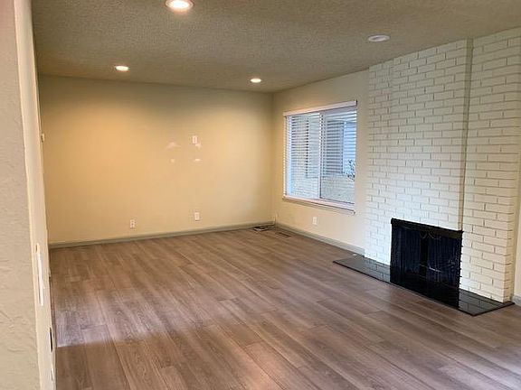 5th image of 4124 Hamilton Ave APT 1