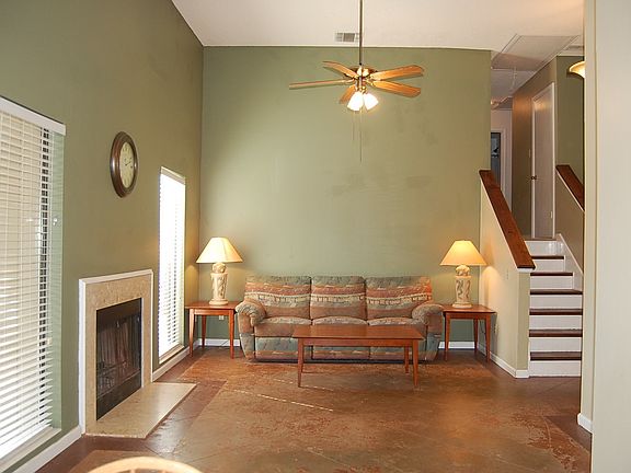 3rd image of 107 Pele Ct