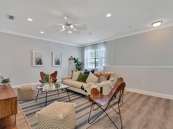 5th image of 3111 W De Leon St Unit 7
