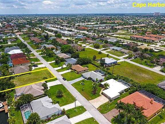 3rd image of 1827 SW 47th St