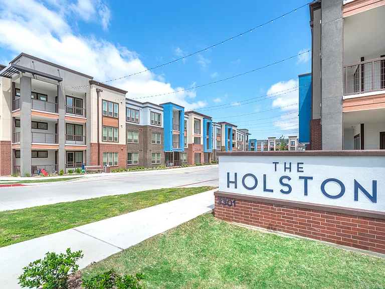 The Holston — Photo 18