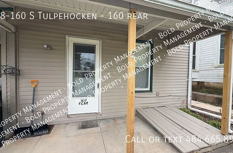 158-160 S Tulpehocken St #160 — Photo 2
