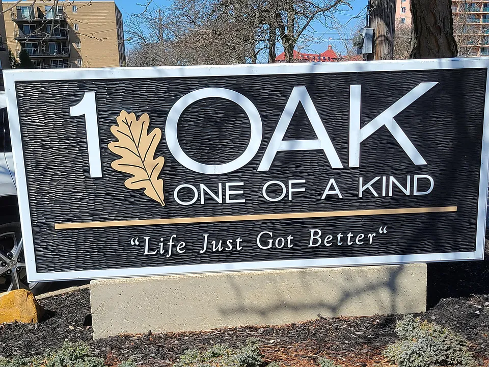 1 OAK Apartments