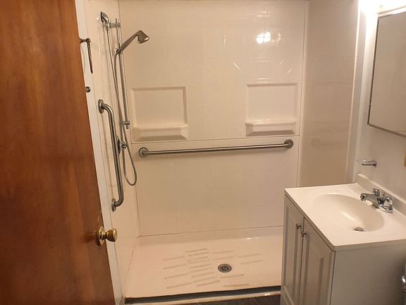 5th image of 330 N 48th St APT 2