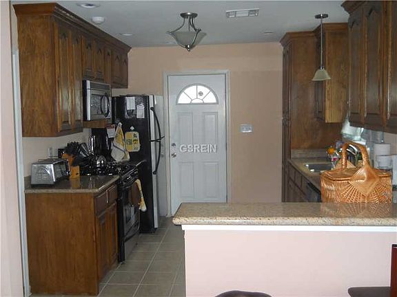 2nd image of 5515 Wildair Dr