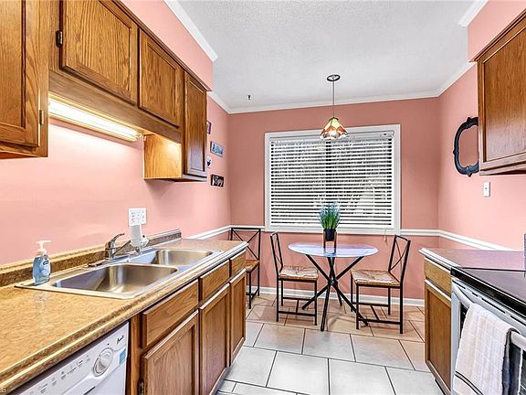 5th image of 171 Forest View Dr