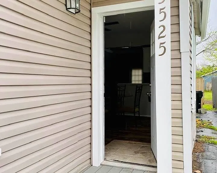 3525 Siam Ave — Photo 2
