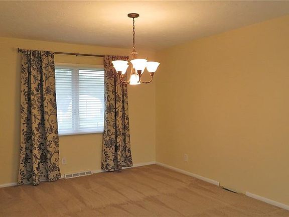 4th image of 6772 Glenella Dr