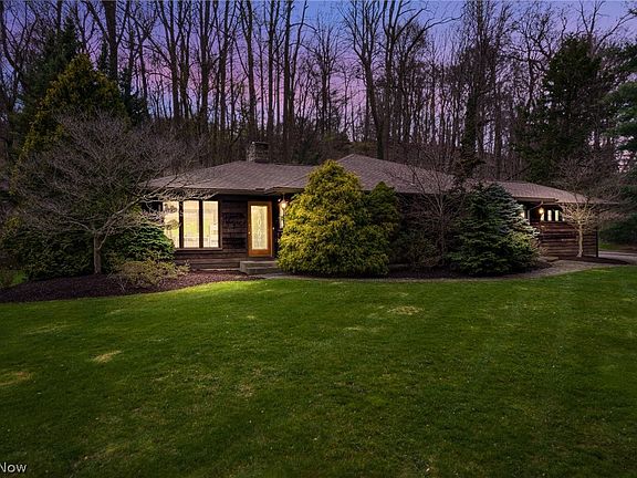 5th image of 104 S Meadowcroft Dr