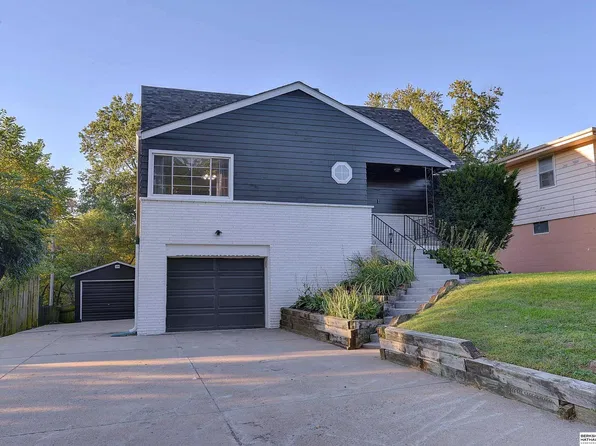 4441 Harrison St, Bellevue, NE 68147