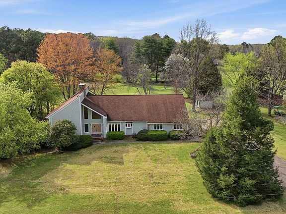 2nd image of 172 Country Rd NW