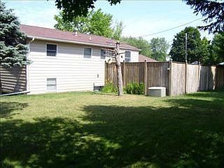 4th image of 329 Rose Cir