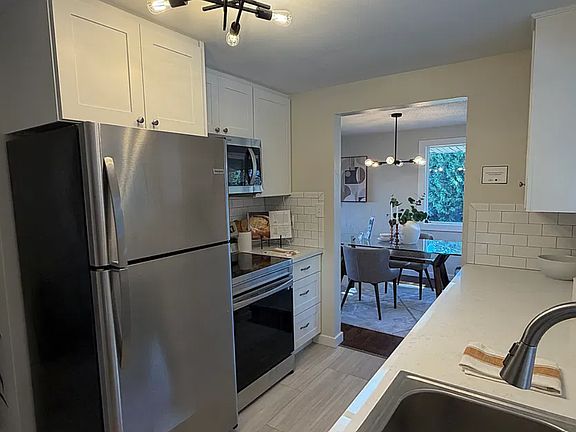 5th image of 9275 Renton Ave S #1
