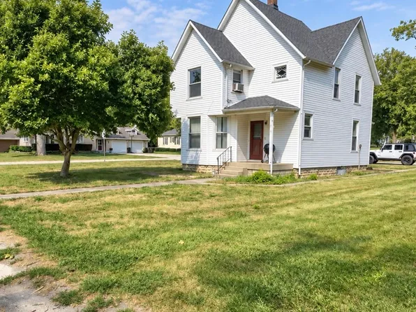 397 W Chebanse Ave, Chebanse, IL 60922