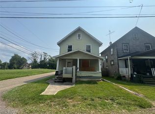 1958 4th St NE, Canton, OH 44704