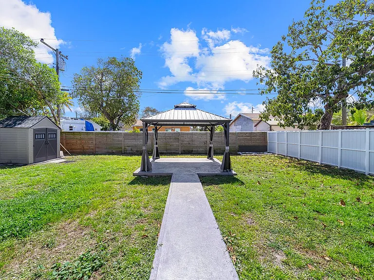 2130 Wiley Ct — Photo 14