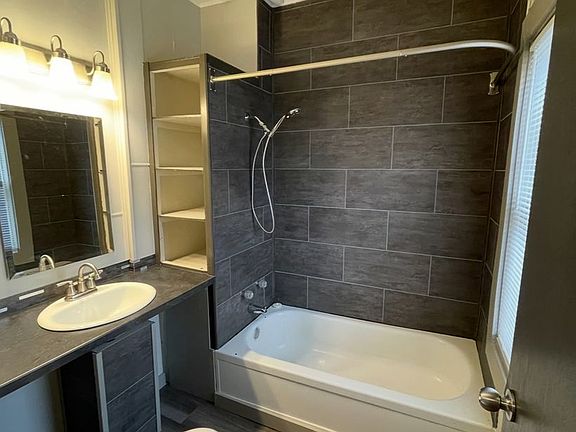 5th image of 1108 Rose St #1