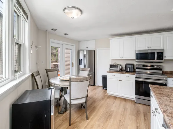 13-15 Knowlton St #1, Boston, MA 02127