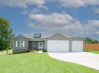 103 Cedarbrook Dr, Benson, NC 27504