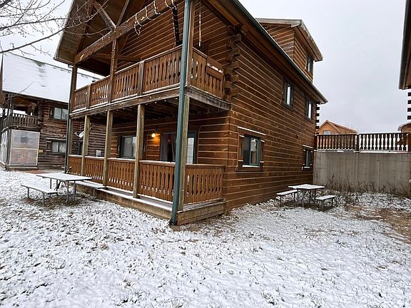 2nd image of 467 Overlook Ct #B