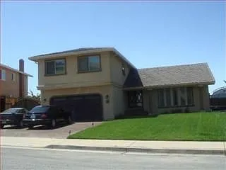 2843 Norcrest Dr photo 1