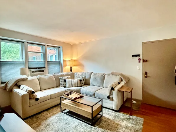 145 Farragut Rd APT 1, South Boston, MA 02127