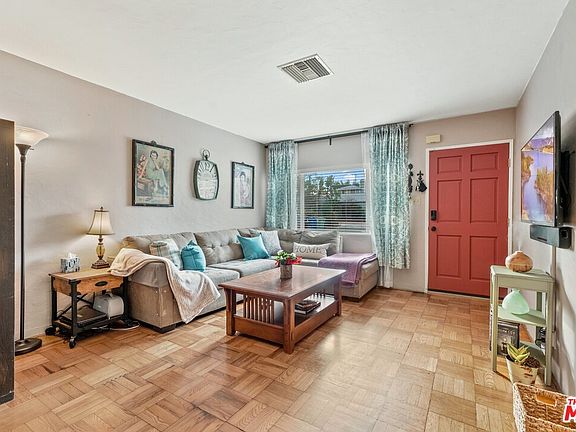 4th image of 6338 Longridge Ave