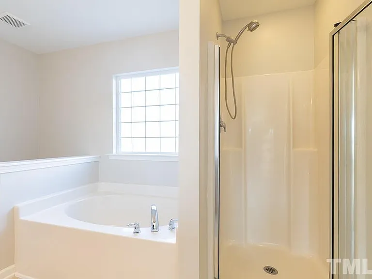 401 Wellspring Dr — Photo 25