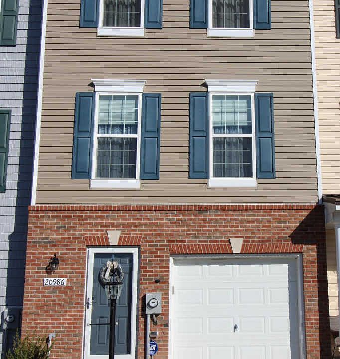 1st image of 20986 Brunswick Ln