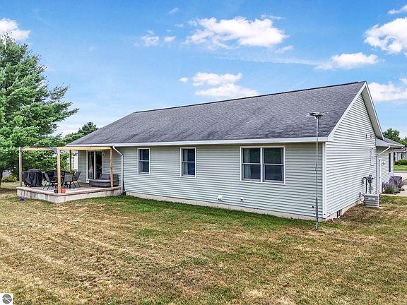 5th image of 5232 S North Country Dr