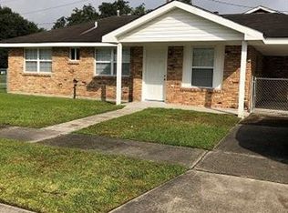 2001 Flamingo Dr, Saint Bernard, LA 70085