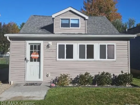 7295 Cedar Rd, Lexington, MI 48450