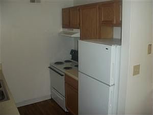 3rd image of 11112 Tarrytown Ct APT 20A