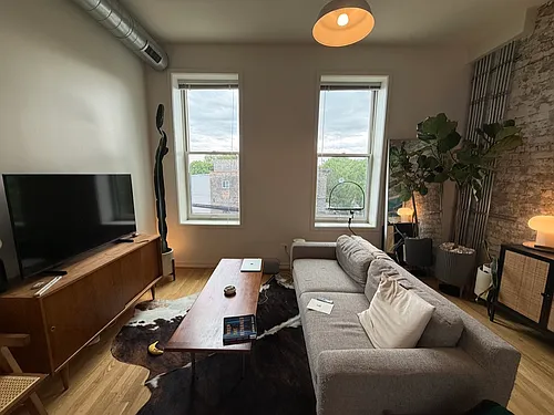 1422 N Milwaukee Ave #308 Photo 1